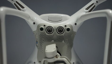 Dronas DJI Phantom 4
