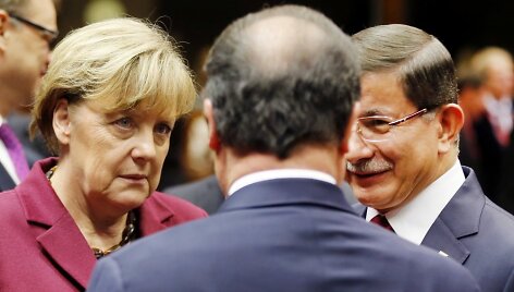 Angela Merkel ir Ahmetas Davutoglu
