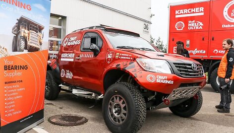 Antanas Juknevičius savo automobiliui pasirinko žarijų spalvą