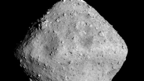 Asteroidas Ryugu, nufotografuotas zondo „Hayabusa 2“