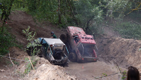 &bdquo;Vilkyčiai 4x4&ldquo;