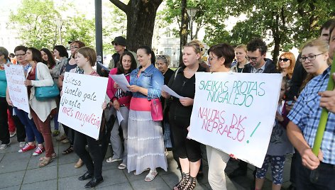 „Gyvenimas per brangus“ demonstracija Vilniuje