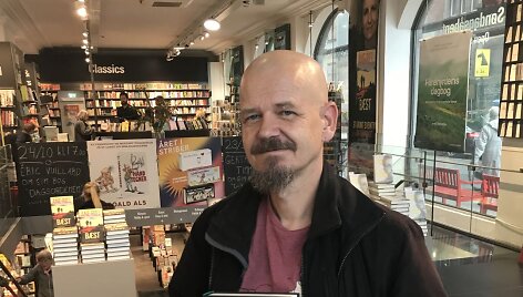 Kimas Leine Kopenhagoje su lietuvi&scaron;ku savo romano leidimu