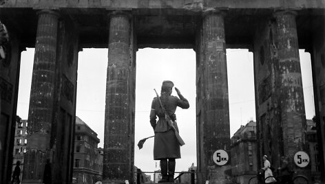 Sovietų karys Berlyne Antrojo pasaulinio karo metais