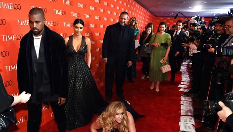 Kanye Westas, Kim Kardashian ir Amy Schumer