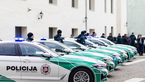 NATO viršūnių susitikimui policijos įsigytų automobilių perdavimo ceremonija