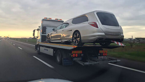 Greičiausias pasaulyje katafalkas &ndash; &bdquo;Porsche Panamera&ldquo;