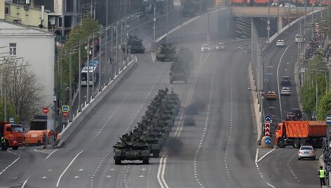 Rusijos tankai / Reuters