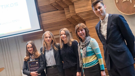 Grupė moksleivių sukūrė &scaron;ildantį miegmai&scaron;į