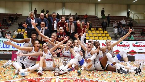 Gintarė Petronytė su &bdquo;Umana Reyer&ldquo; ekipa laimėjo Italijos Supertaurę