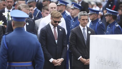 Brendanas Hanrahanas (kairėje)