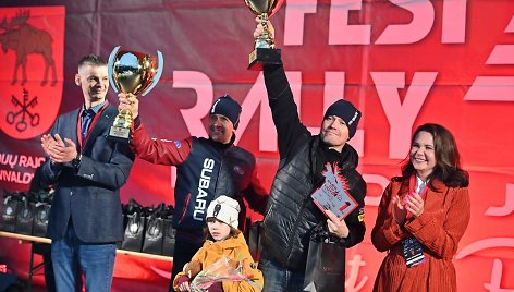 Lazdijų miesto parką sudrebino „Gravel Fest Rally – Lazdijai 2022“ nugalėtojų apdovanojimai