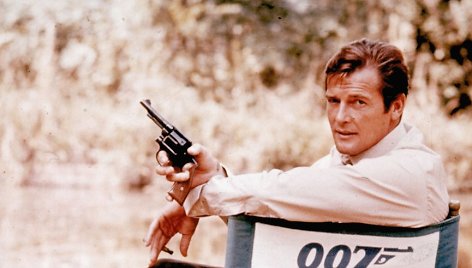 Rogeris Moore'as (1972 m.)