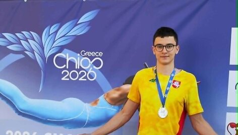 Lietuvos sportininkas Michail &Scaron;i&scaron;ko tapo Europos jaunių plaukimo su pelekais vicečempionu