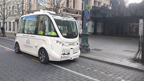 Autonominio automobilio bandymai