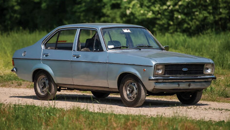 Popiežiaus Jono Pauliaus II automobilis &bdquo;Ford Escort&ldquo;