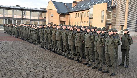 Kursą baigę pasieniečiai