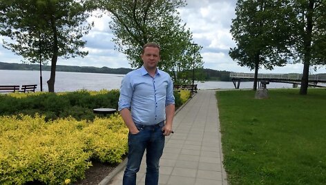 Po nesėkmingos emigracijos, i&scaron;gyvento bankroto ir skyrybų verslininkui Ž.Eimučiui atsistoti ant kojų padėjo įkurti senelių globos namai