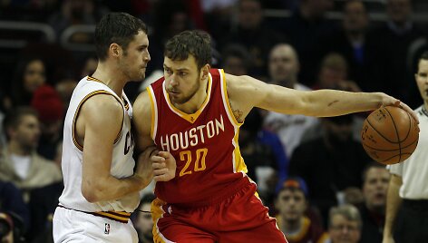 Kevinas Love'as ir Donatas Motiejūnas