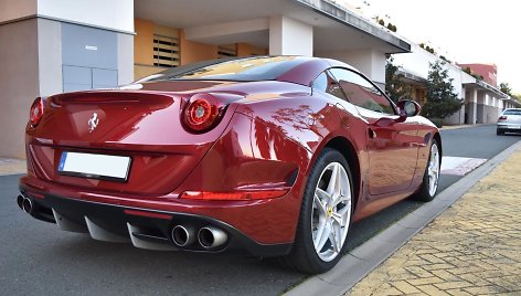 „Ferrari California“