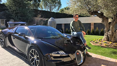 Cristiano Ronaldo savo namuose