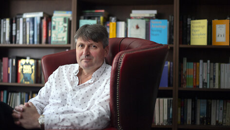 Simonas Armitage'as