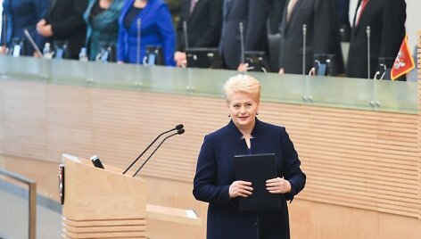 2015-06-04 Dalia Grybauskaitė skaito metinį prane&scaron;imą Seime