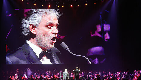 Andrea Bocelli koncerto akimirka