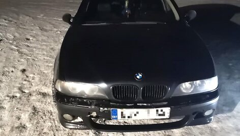 Bylos įkalčiai: neteisėtai vairuotas BMW