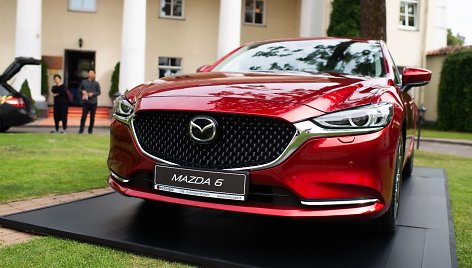 Naujoji jau ketvirtos kartos „Mazda 6“