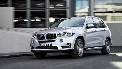 „BMW X5 xDrive40e“ 