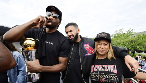 &bdquo;Toronto Raptors&ldquo; pergalės paradas