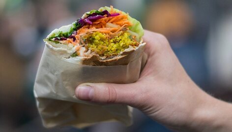 Falafelių suktinukas festivalyje &bdquo;Vegfest LT&ldquo;