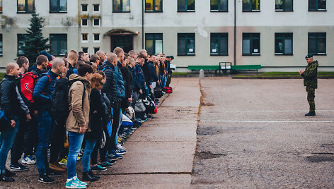 Į Kunigaik&scaron;čio Vaidoto mechanizuotąjį pėstininkų batalioną Rukloje atvyko 451 &scaron;auktinis
