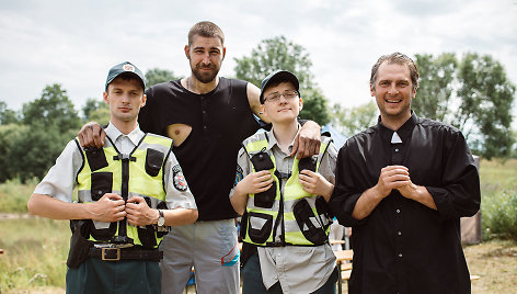 Vaidotas Grincevicius, Jonas Valančiūnas, Giedrius Sasnauskas ir Mantas Vaitiekūnas komedijoje „Gautas iškvietimas 3“