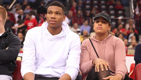 Giannis Antetokounmpo su mergina Mariah Riddlesprigger