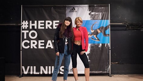 Treniruotės riedlenčių parke akimirka