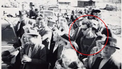 Diskusijas kelianti 1941 metais daryta nuotrauka