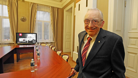 VDU garbės daktaras prof. Alfredas Erichas Sennas
