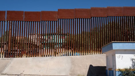 Siena tarp JAV ir Meksikos (žiūrint iš Meksikos pusės)