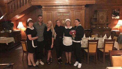 Martynas Kavaliauskas ir &scaron;irdies draugė Rusnė, Karina Krysko, Anželika Cholina