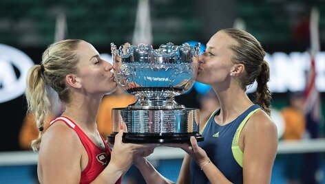 Timea Babo&scaron; ir Kristina Mladenovič