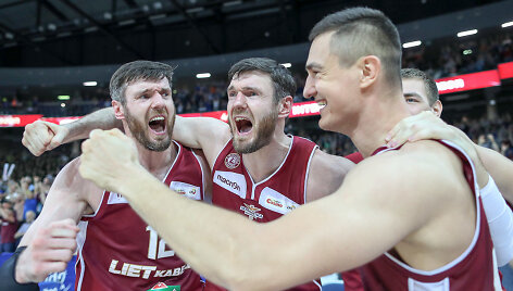 Broliai Lavrinovičiai ir Simas Galdikas