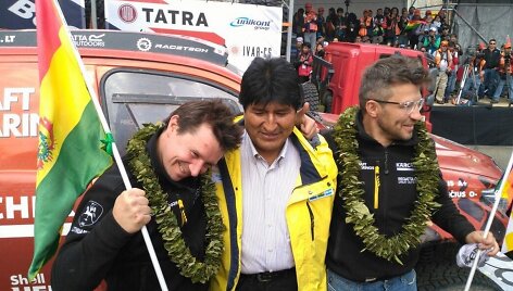 Antanas Juknevičius ir Darius Vaičiulis su Bolivijos prezidentu Evo Moralesu