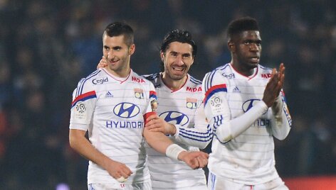&bdquo;Lyon&ldquo; žaidėjai (i&scaron; kairės): Maximas Gonalons, Milanas Bi&scaron;evačas ir Samuelis Umtiti 