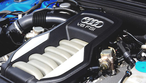 „Audi“ V8 variklis