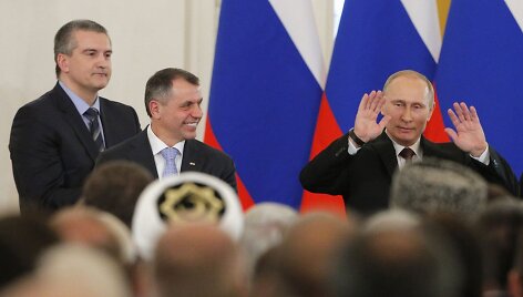 Sergejus Aksionovas, Vladimiras Konstantinovas ir Vladimiras Putinas