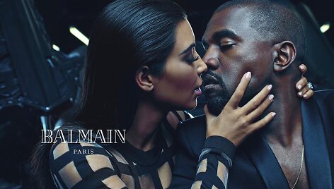 Kim Kardashian ir Kanye Westas &bdquo;Balmain&ldquo; reklamoje