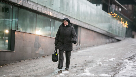 Vilniuje ketvirtadienio rytą labai slidu