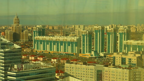 Astana i&scaron; auk&scaron;tai